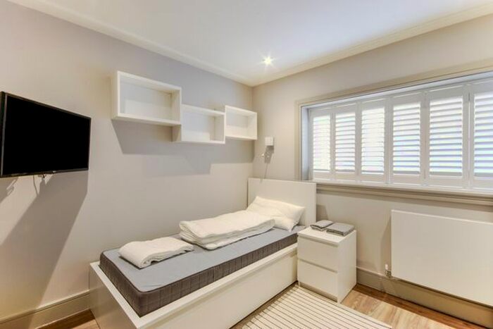 Studio To Rent In Red Lion Lane, Woolwich, London, SE18