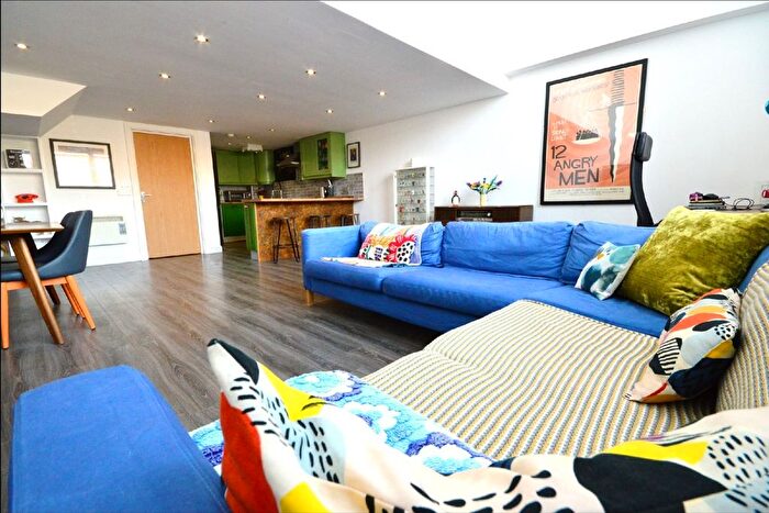 1 Bedroom Flat To Rent In St Thomas Lofts, Swansea, SA1