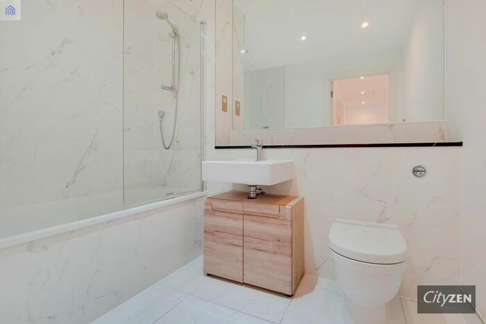 1 Bedroom Flat To Rent In Grand Regent Tower, Cadmium Square, Bethnal Green, E2