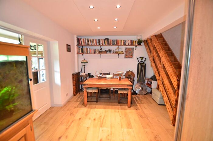 4 Bedroom Equestrian Property For Sale In St. Marys Lane, Bexhill-On-Sea, TN39