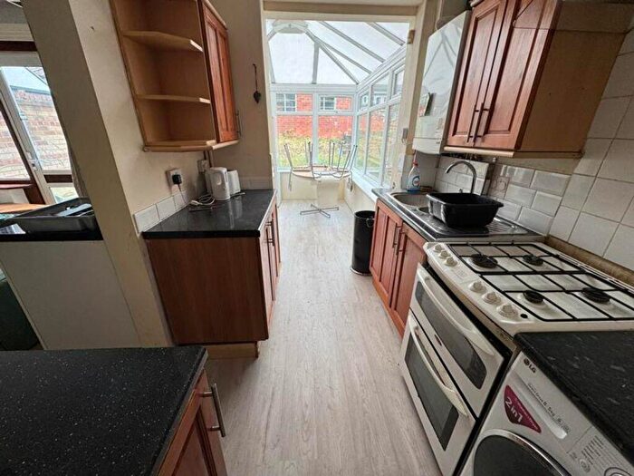 4 Bedroom House To Rent In Harrington Drive, Nottingham, NG7