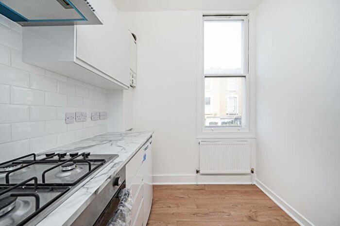 1 Bedroom Flat To Rent In Graham Road, Hackney, London, E8