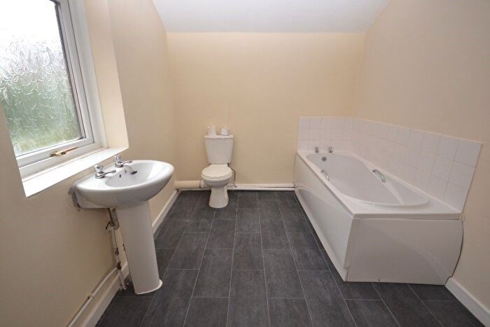 2 Bedroom Block Of Flats For Sale In Clifton Street, Swinley, Wigan, WN1