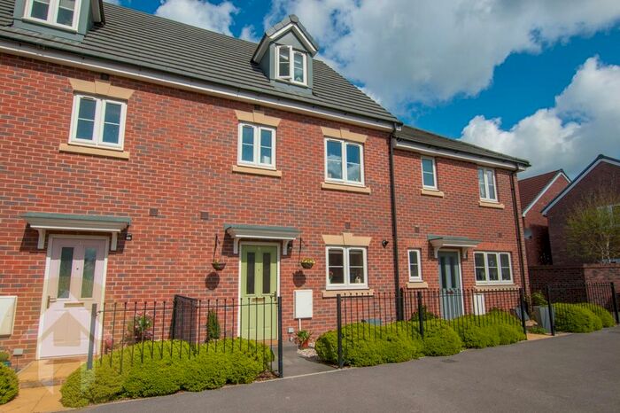 4 Bedroom Terraced House To Rent In Cricketers Close, Royal Wootton Bassett SN4