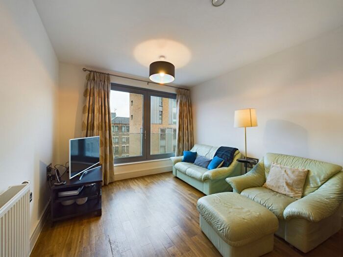 1 Bedroom Flat For Sale In Boleyn Road, London, N16