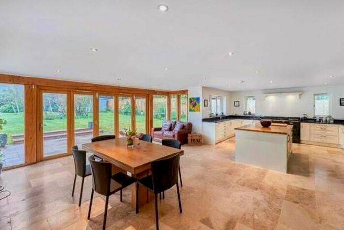 4 Bedroom Detached House To Rent In Cranley Road, Guildford, GU1