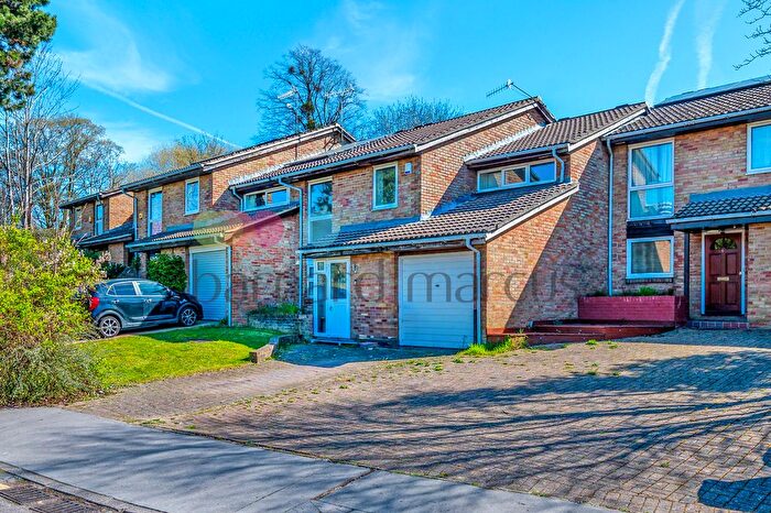 5 Bedroom Property To Rent In Reynolds Way, Croydon, CR0