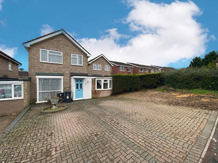 3 Bedroom Detached House To Rent In Beverley, Toothill, Swindon, SN5