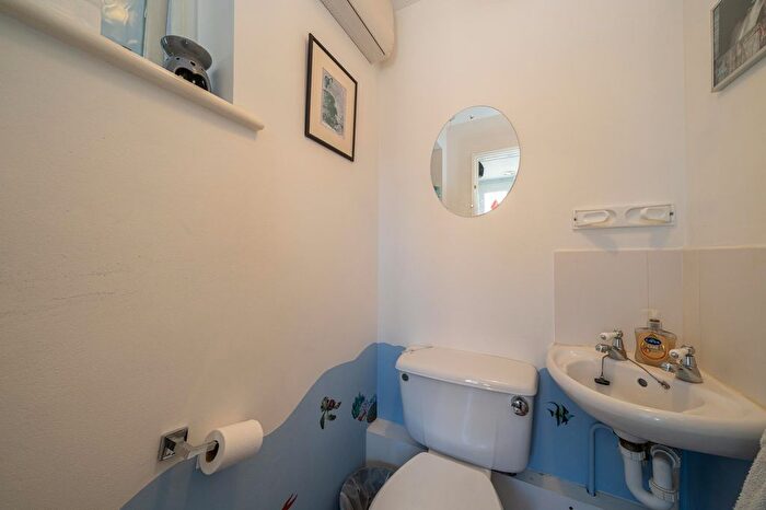 3 Bedroom Terraced House For Sale In Puffin Way, Aylesbury, Buckinghamshire, HP19