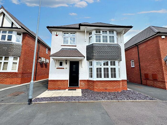 4 Bedroom Detached House For Sale In Springfield Gardens, Prestwich, M25