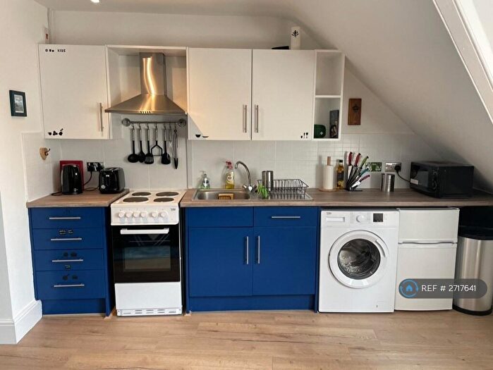 1 Bedroom Flat To Rent In Windsor Road, Bournemouth, BH5