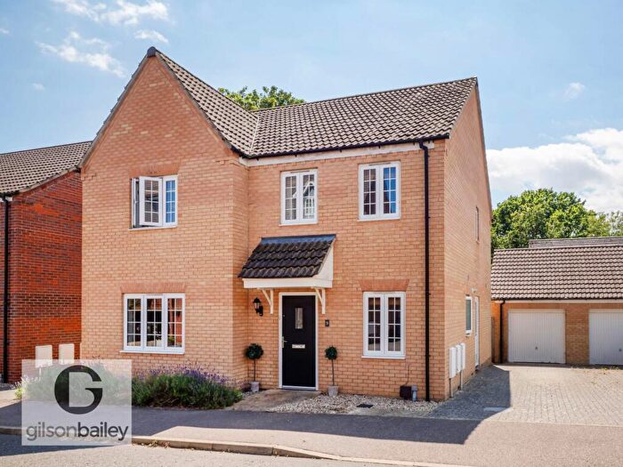 4 Bedroom Detached House For Sale In Willow Close, Brundall, NR13