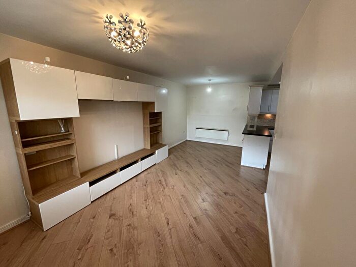 2 Bedroom Apartment To Rent In Mauldeth Road West, Manchester, M21
