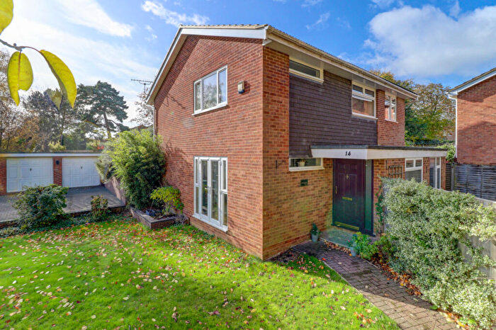 4 Bedroom Detached House For Sale In Campbells Ride, Holmer Green, High Wycombe, Buckinghamshire, HP15