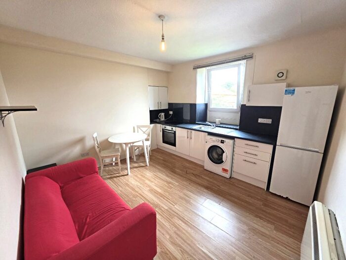 2 Bedroom Flat To Rent In Urquhart Road, City Centre, Aberdeen, AB24