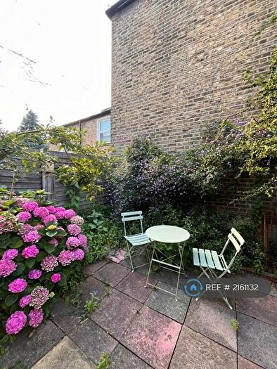 1 Bedroom Flat To Rent In Linscott Road, London, E5