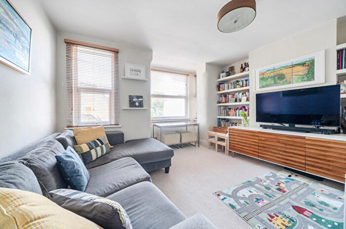 2 Bedroom Apartment For Sale In Calderon Road, London, E11