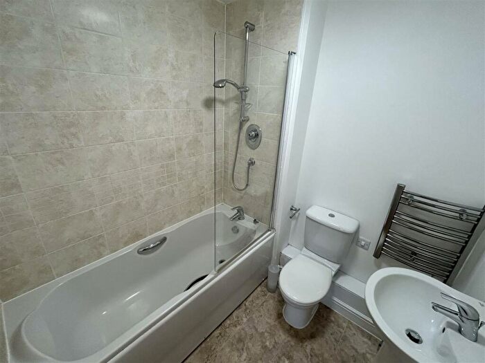 1 Bedroom Flat To Rent In Sir Bernard Lovell Road, Malmesbury, SN16