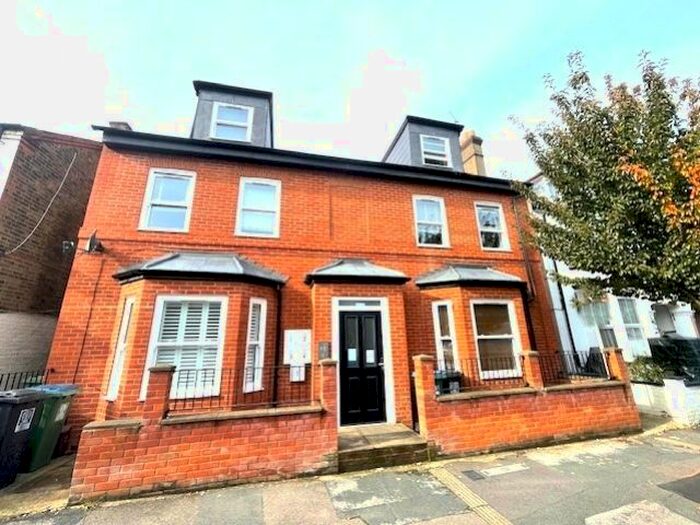 1 Bedroom Block Of Flats To Rent In Gladstone Road, Watford, WD17