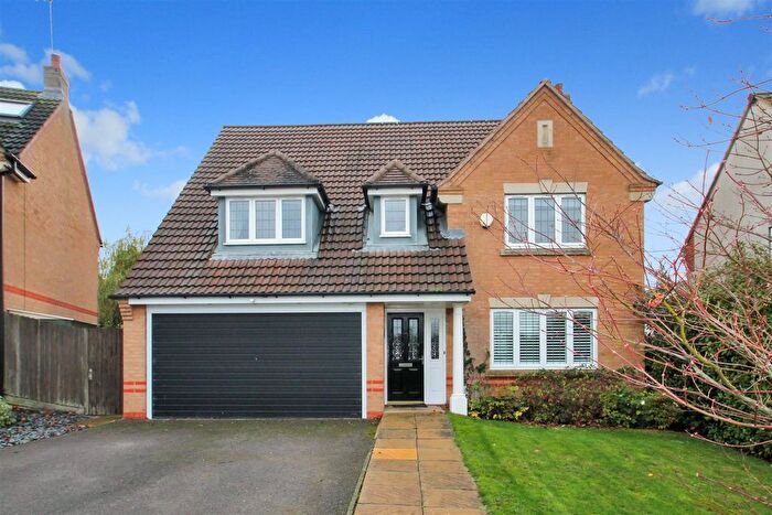 4 Bedroom Detached House To Rent In Sissinghurst Drive, Thrapston, Kettering, NN14