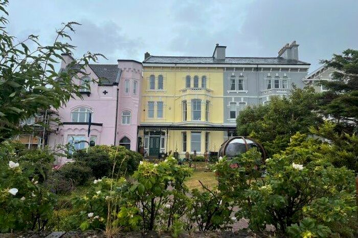 3 Bedroom Flat To Rent In Beach Lawn, Liverpool, L22