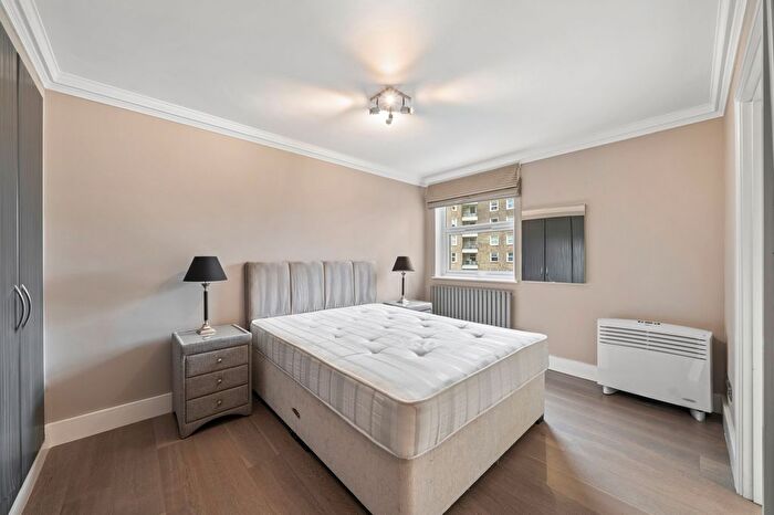 3 Bedroom Flat To Rent In St Johns Wood Park, St Johns Wood, NW8
