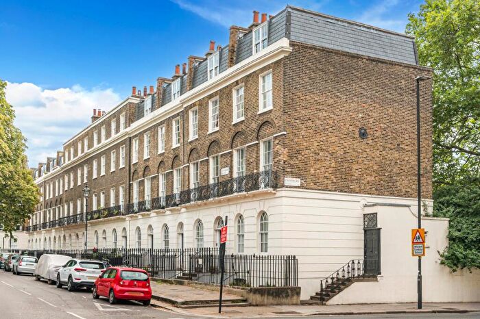 2 Bedroom Flat For Sale In Canonbury Square, Canonbury, N1