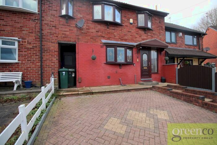 3 Bedroom Terraced House To Rent In Tintern Road, Middleton M24