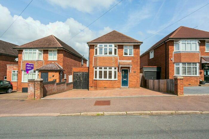 3 Bedroom Detached House To Rent In Belmont Road, Hemel Hempstead, Hertfordshire, HP3