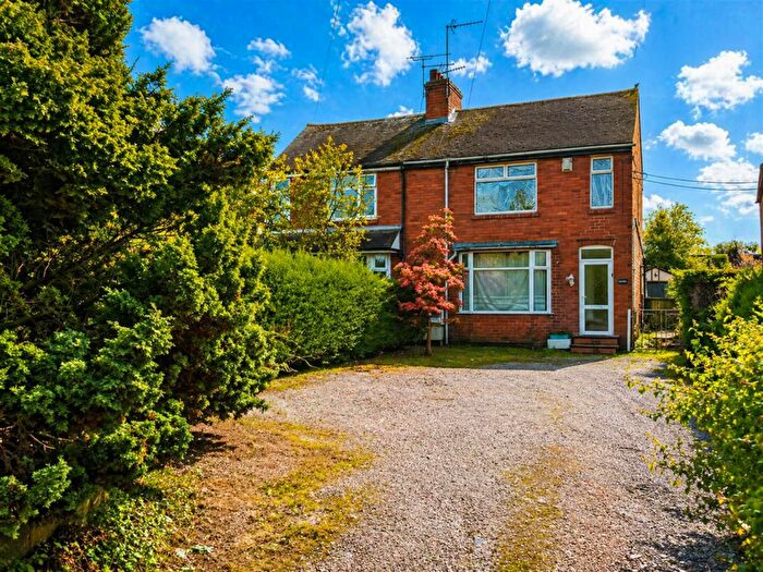 3 Bedroom Semi-Detached House For Sale In New Road, Wrinehill, Staffordshire, CW3