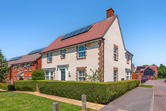 4 Bedroom House For Sale In Teglease Gardens, Clanfield, PO8