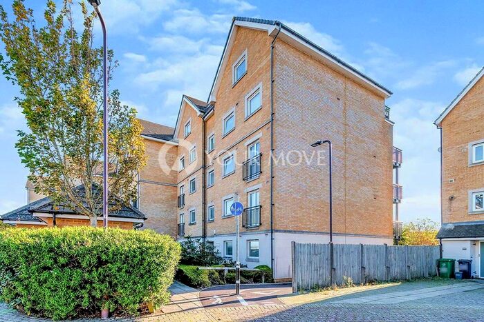 2 Bedroom Flat To Rent In Centurion Gate, Southsea, Hampshire PO4