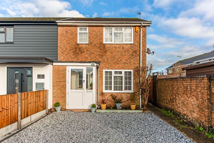 2 Bedroom End Terrace House For Sale In The Hartings, Felpham, PO22