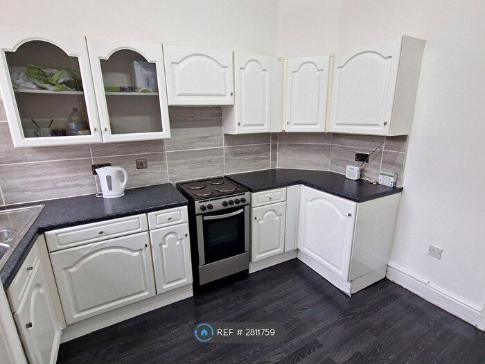 4 Bedroom Terraced House To Rent In Painthorpe Lane, Crigglestone, Wakefield, WF4