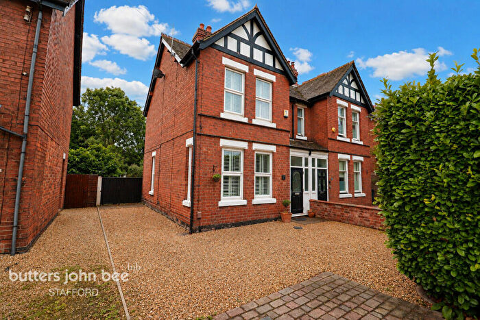 4 Bedroom Semi-Detached House For Sale In Newport Road, Stafford, ST16
