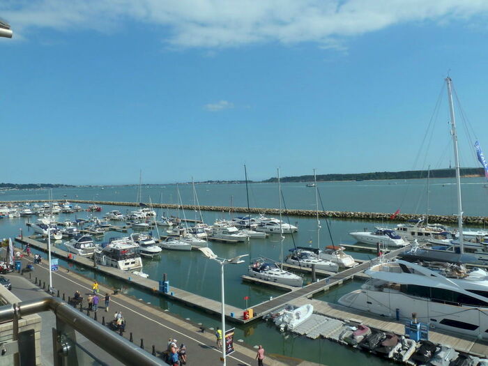 2 Bedroom Apartment To Rent In The Quay, Poole, BH15