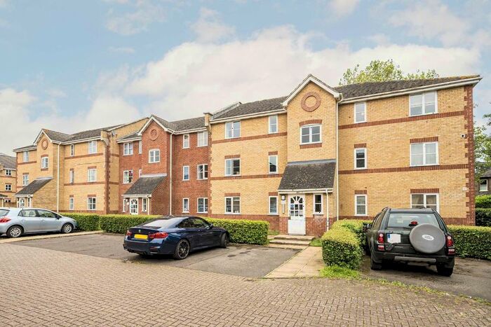 1 Bedroom Flat To Rent In Winery Lane, Kingston Upon Thames, KT1