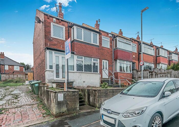 3 Bedroom Town House For Sale In Benson Gardens, Wortley, Leeds, LS12