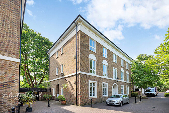 2 Bedroom Flat For Sale In Irving Mews, London, N1