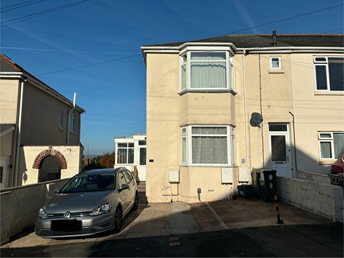 2 Bedroom Flat To Rent In Pinewood Road, Newton Abbot, TQ12
