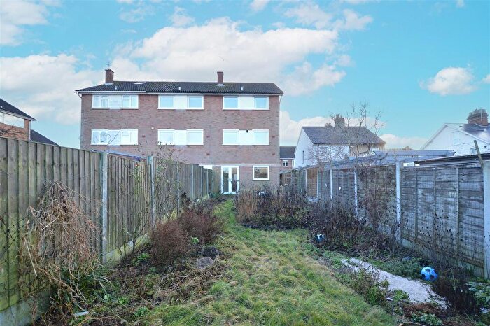 3 Bedroom End Of Terrace House For Sale In Albert Street, Warley, Brentwood, CM14