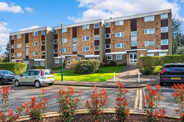 1 Bedroom Flat For Sale In Blackbush Close, Sutton, SM2