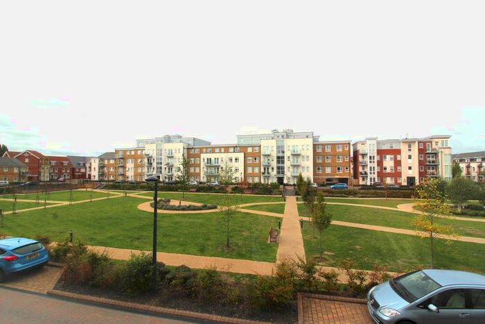 2 Bedroom Apartment To Rent In Grebe Way, Maidenhead, SL6