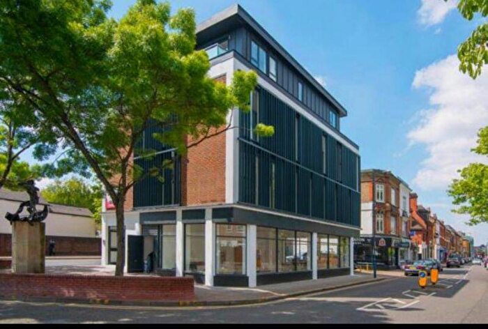 1 Bedroom Flat To Rent In Old London Road, Kingston Upon Thames, KT2