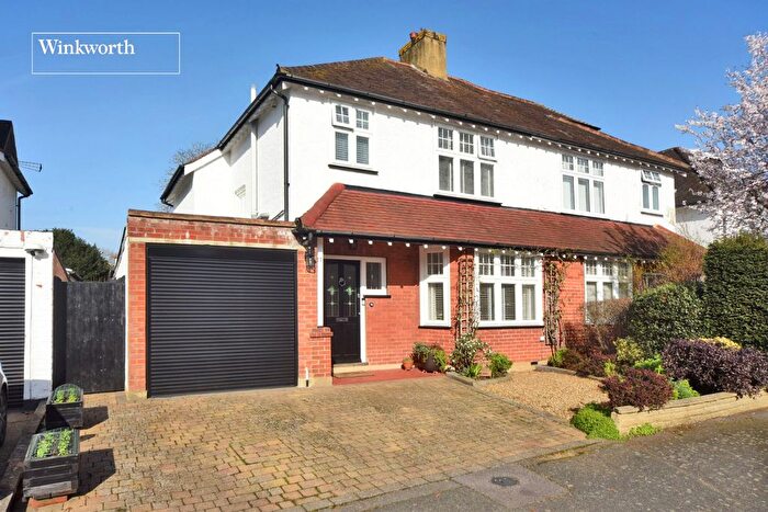3 Bedroom Semi Detached House For Sale In Devon Road, Cheam, Sutton, SM2