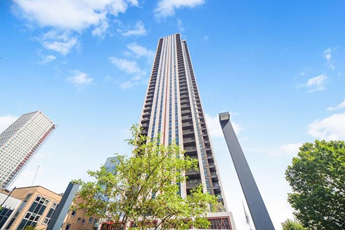 1 Bedroom Apartment To Rent In One Thames Quay, Marsh Wall, E14