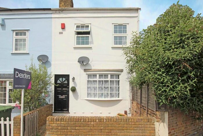 2 Bedroom Property To Rent In Bedford Road, Twickenham, TW2