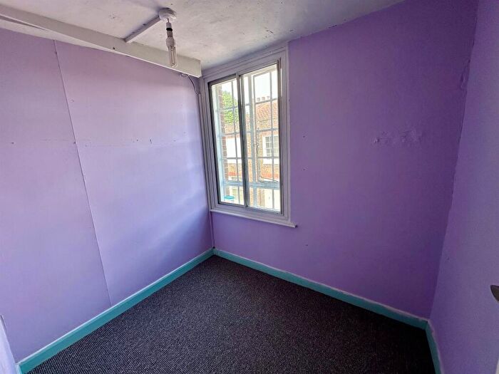 2 Bedroom Flat For Sale In Market Street, Wisbech, PE13
