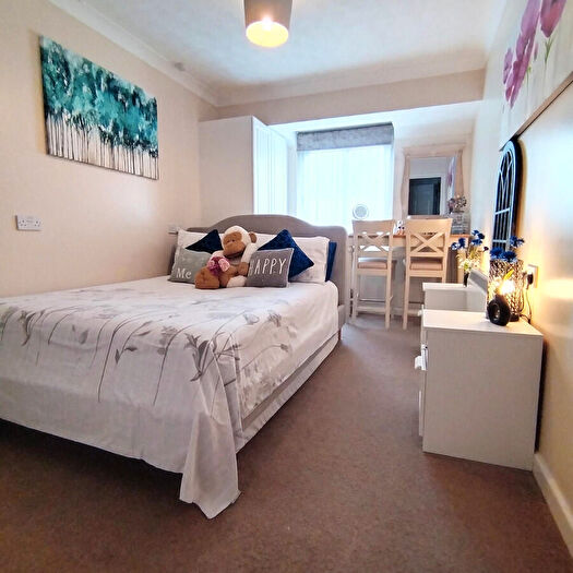1 Bedroom Flat For Sale In Tebbit Close, Bracknell, RG12