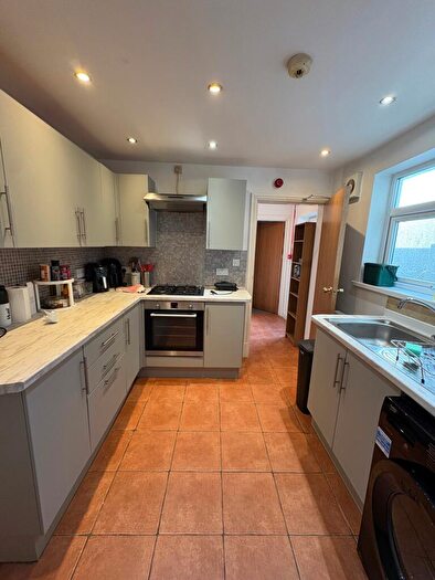 5 Bedroom House To Rent In Merthyr Street, Cathays, CF24
